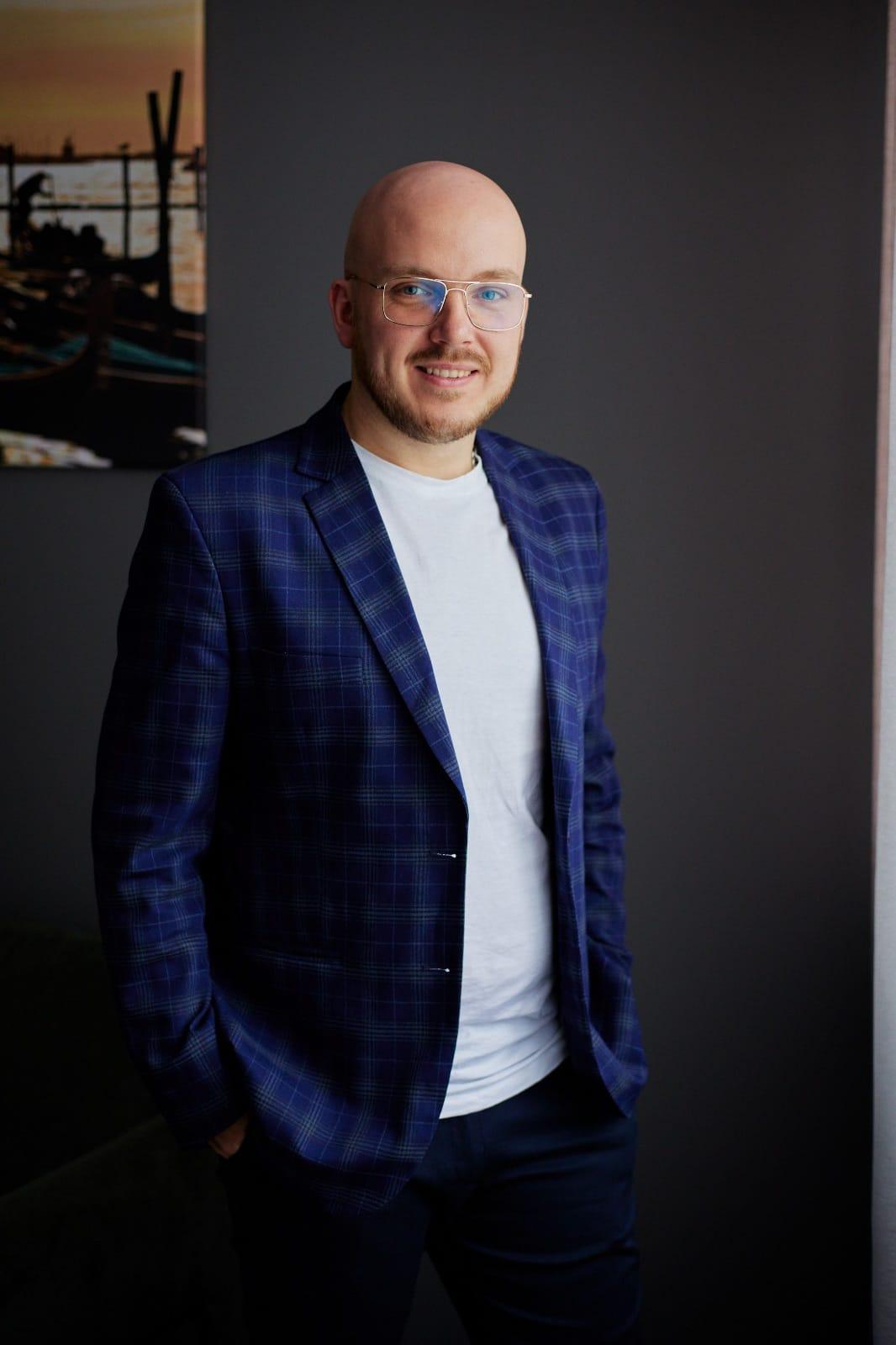 Specjalista Adam Wyląg